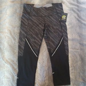 Medium Champion crop legging. NWT